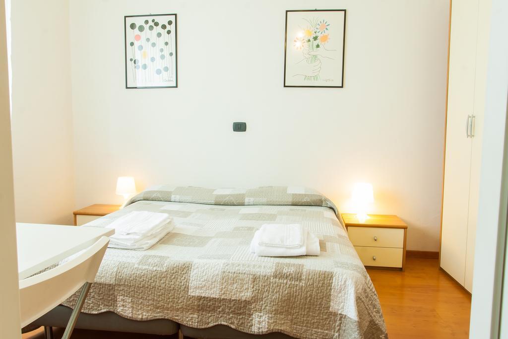 Alloggio Cavour Ferrare Chambre photo