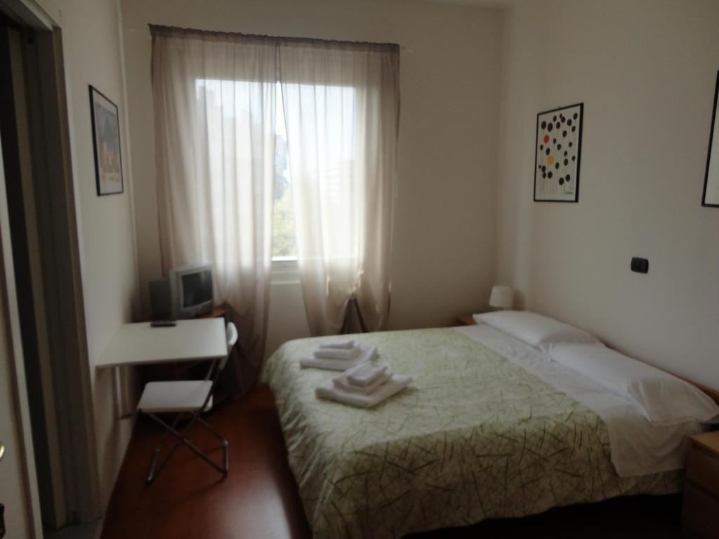 Alloggio Cavour Ferrare Chambre photo