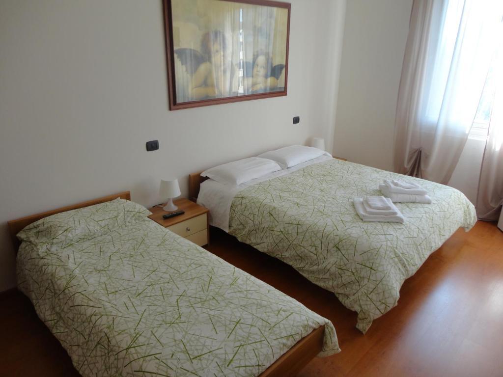 Alloggio Cavour Ferrare Chambre photo