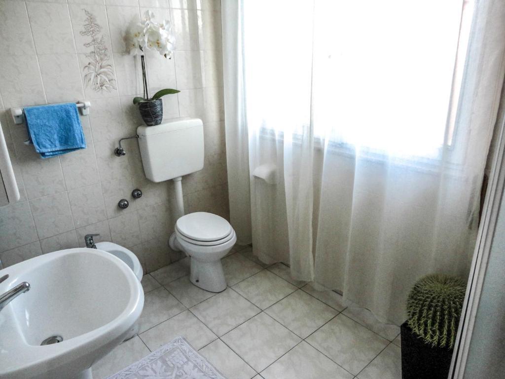 Alloggio Cavour Ferrare Chambre photo